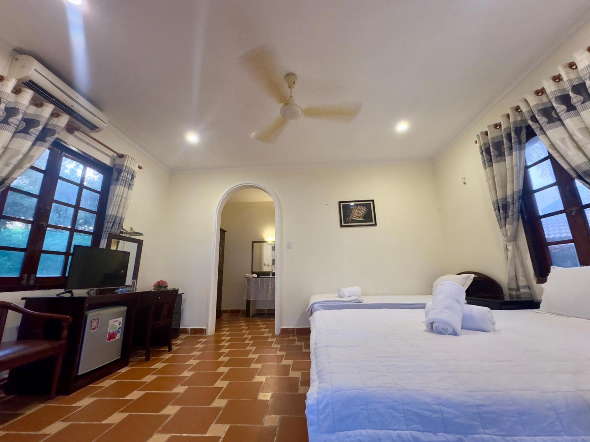 Blue Sailing Resort - Canh Buom Xanh Xom Tram Kültér fotó