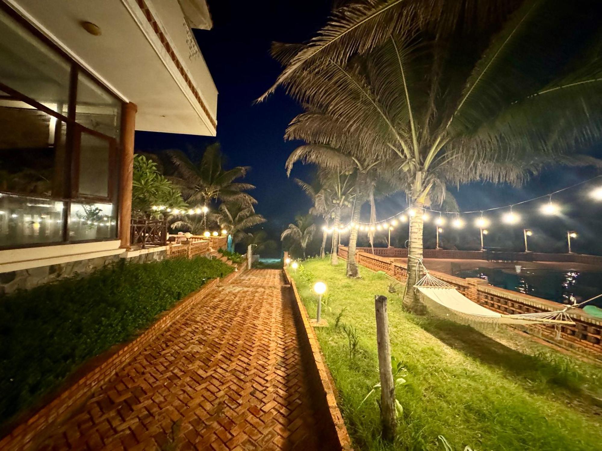 Blue Sailing Resort - Canh Buom Xanh Xom Tram Kültér fotó